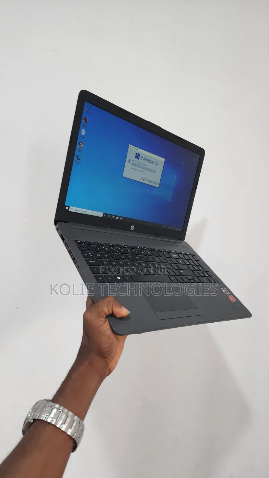 Laptop HP 250 G8 8GB AMD Ryzen 5 SSD 128GB