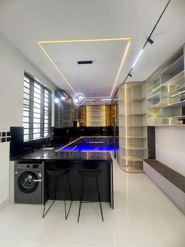 5bdrm Duplex in Lekki for sale