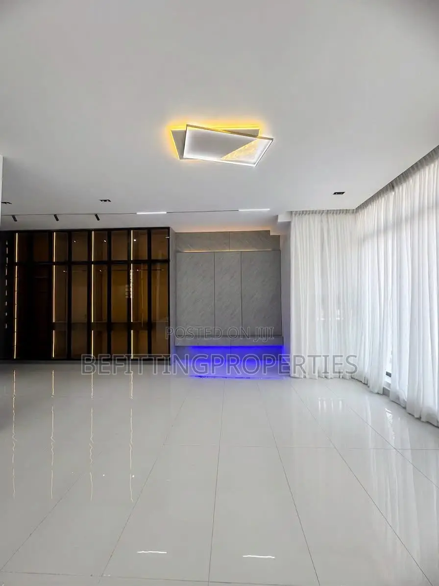 5bdrm Duplex in Lekki for sale