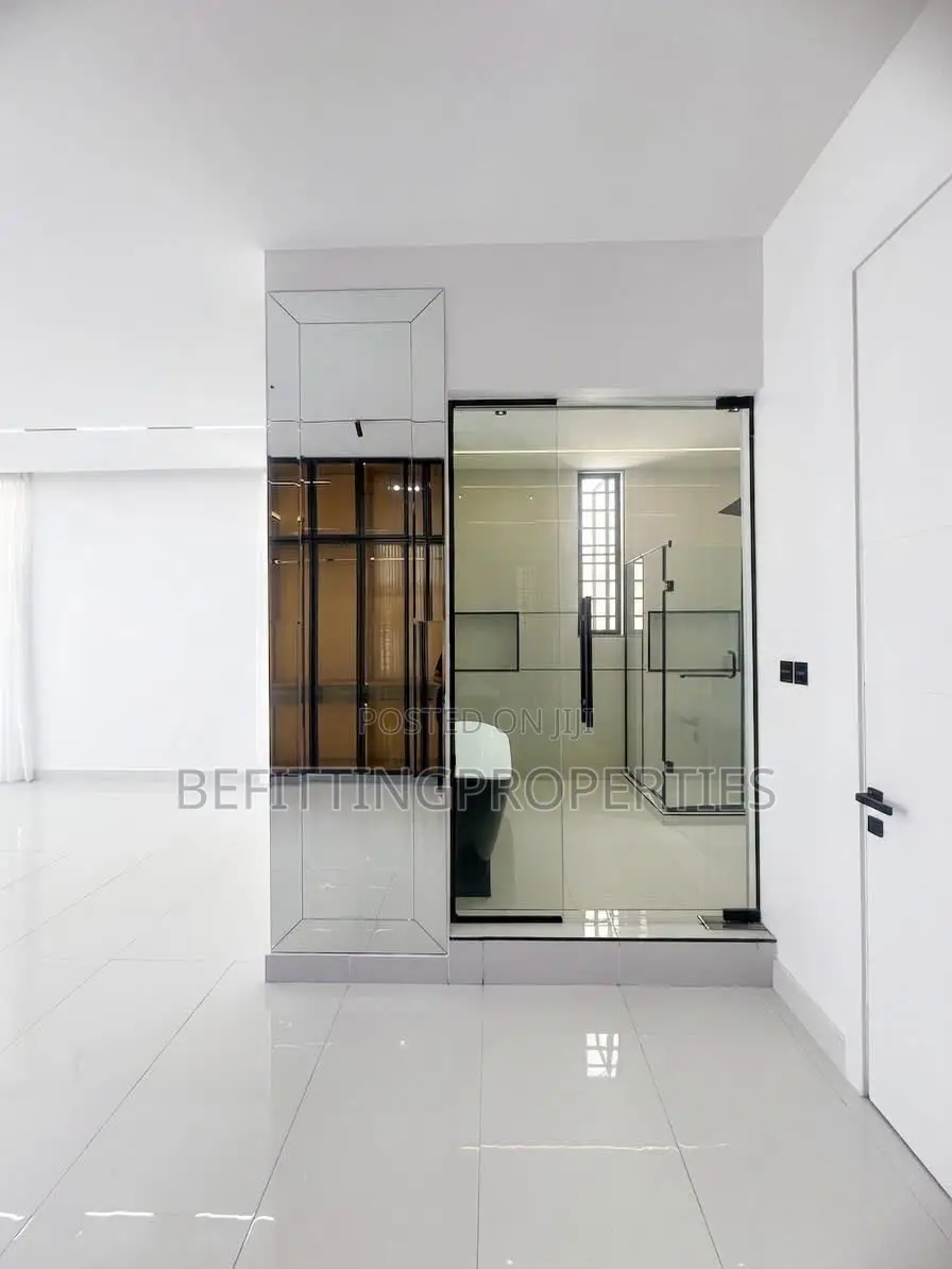 5bdrm Duplex in Lekki for sale
