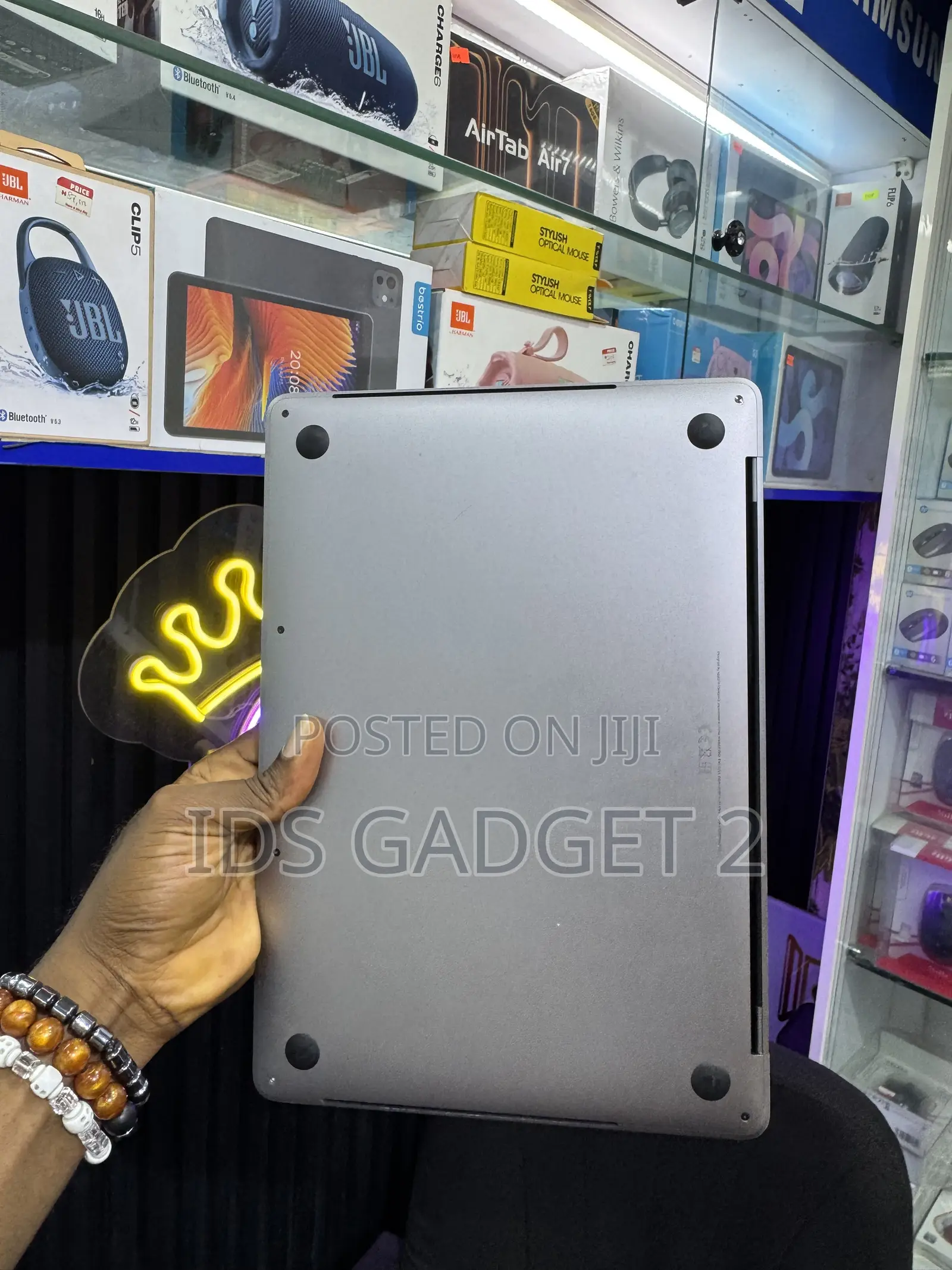 Laptop Apple MacBook Pro 2018 16GB Intel Core i7 SSD 512GB