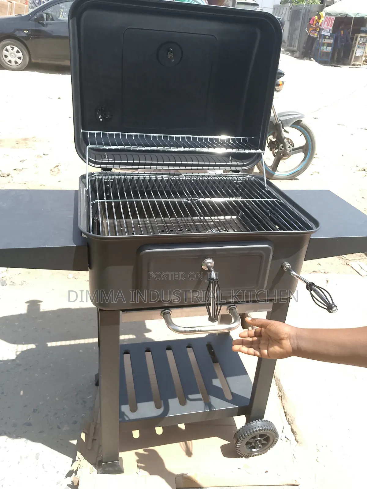 Charcoal Barbecue Grill