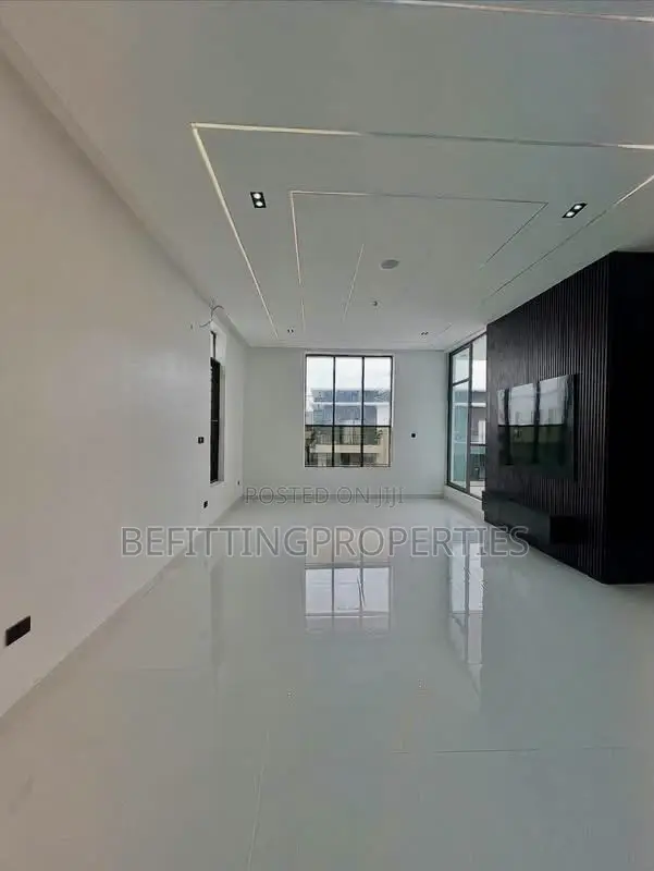 5bdrm Duplex in Ajah for sale