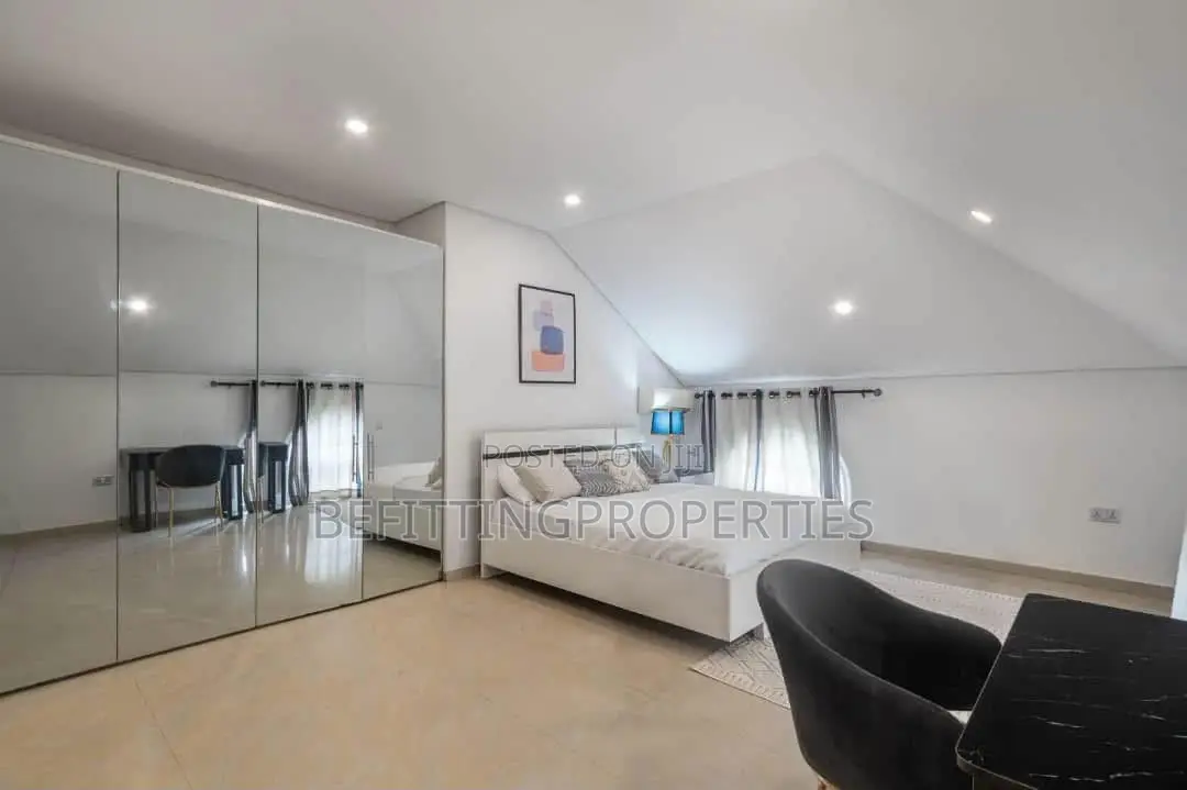 Furnished 3bdrm Apartment in Lekki for rent