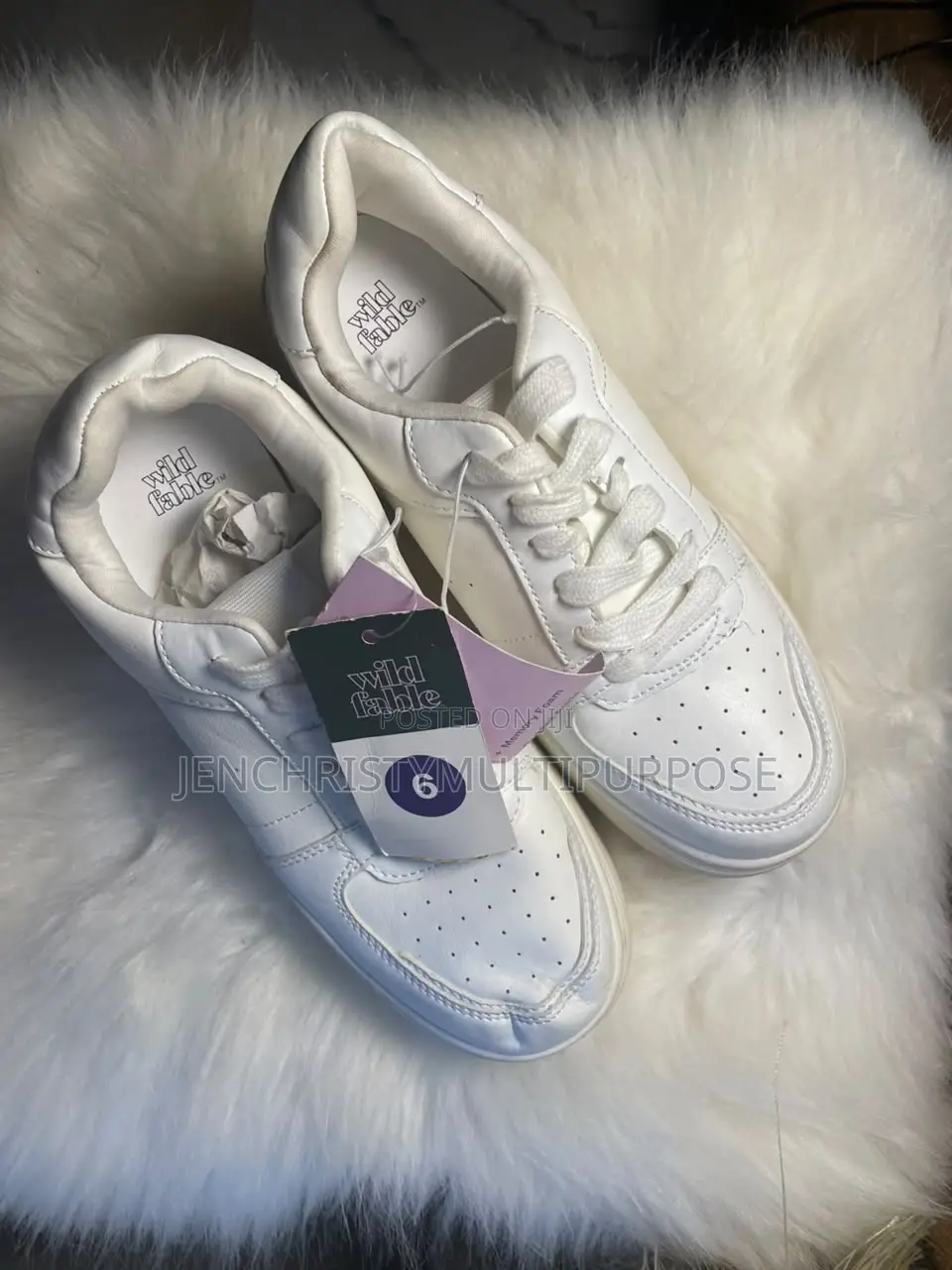 Women's White Low-Top-Lace-Up Sneakers