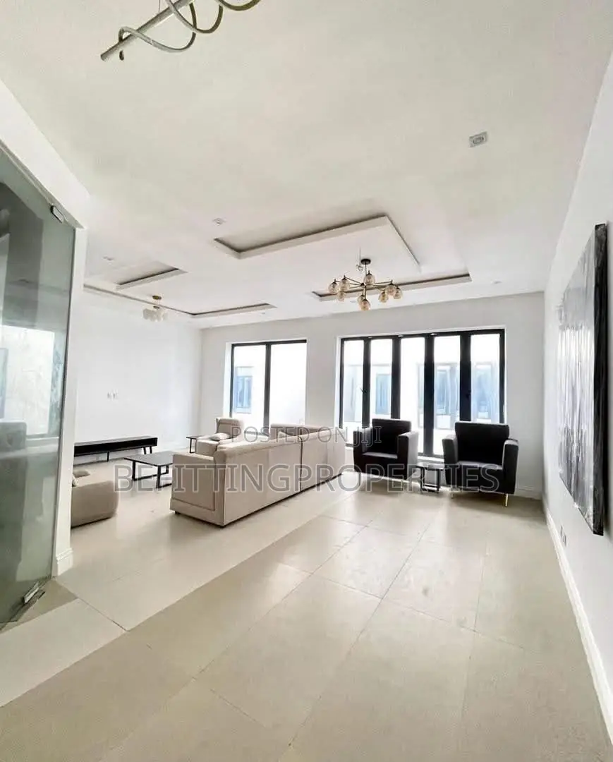 5bdrm Duplex in Lekki for sale