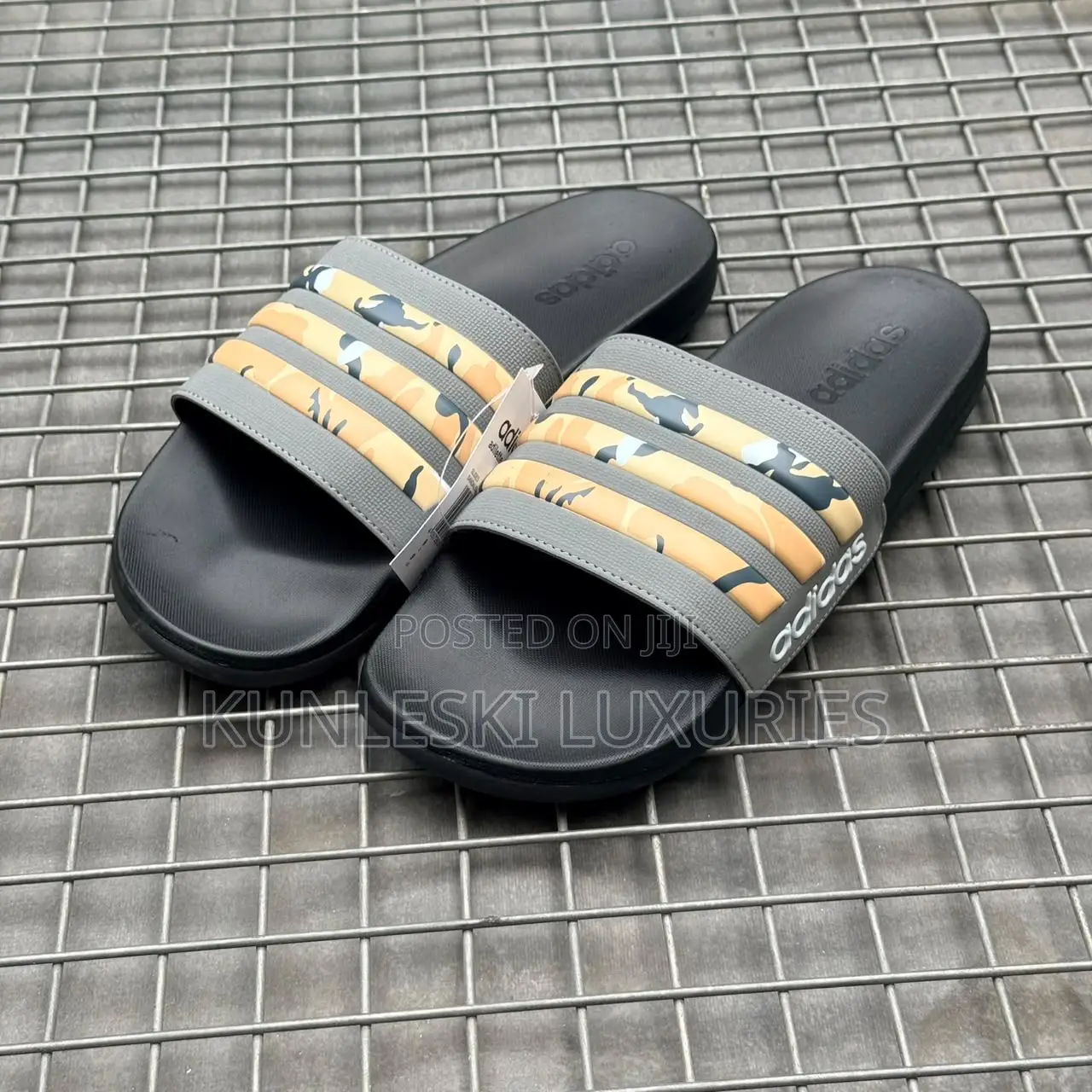 Original Adidas Adilette Comfort Slides