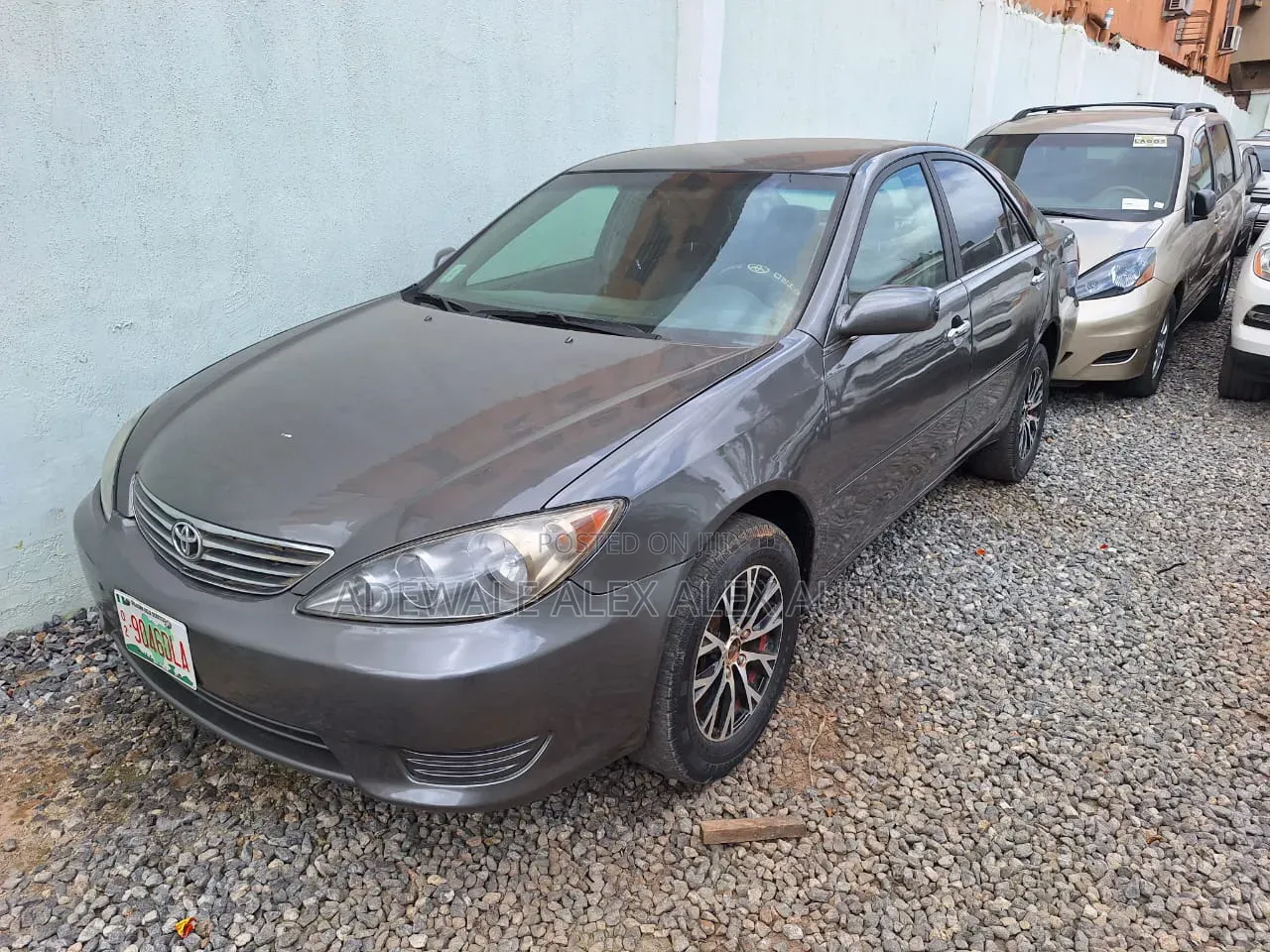 Toyota Camry 2005 Gray
