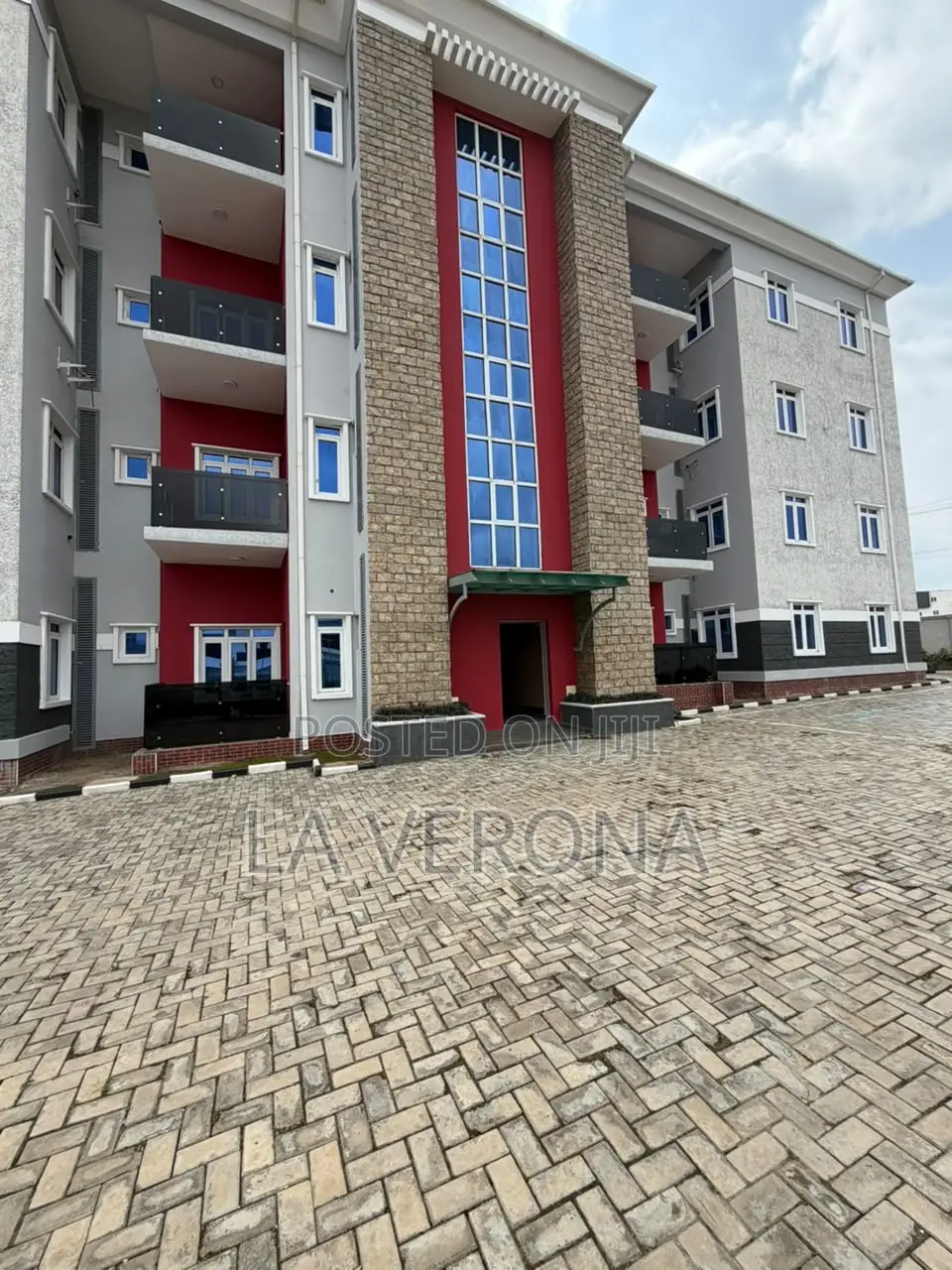 For Lease !!