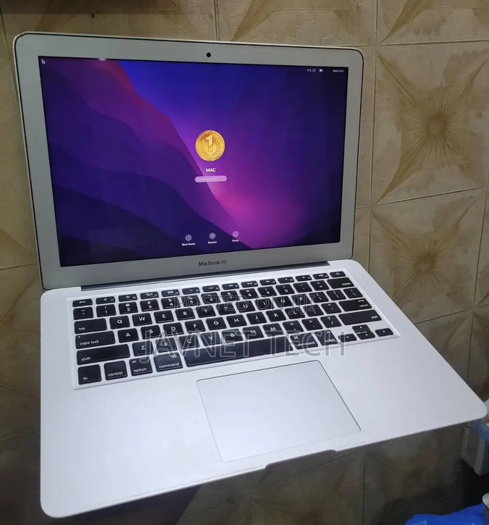 Laptop Apple MacBook Pro 2015 8GB Intel Core i5 SSD 128GB