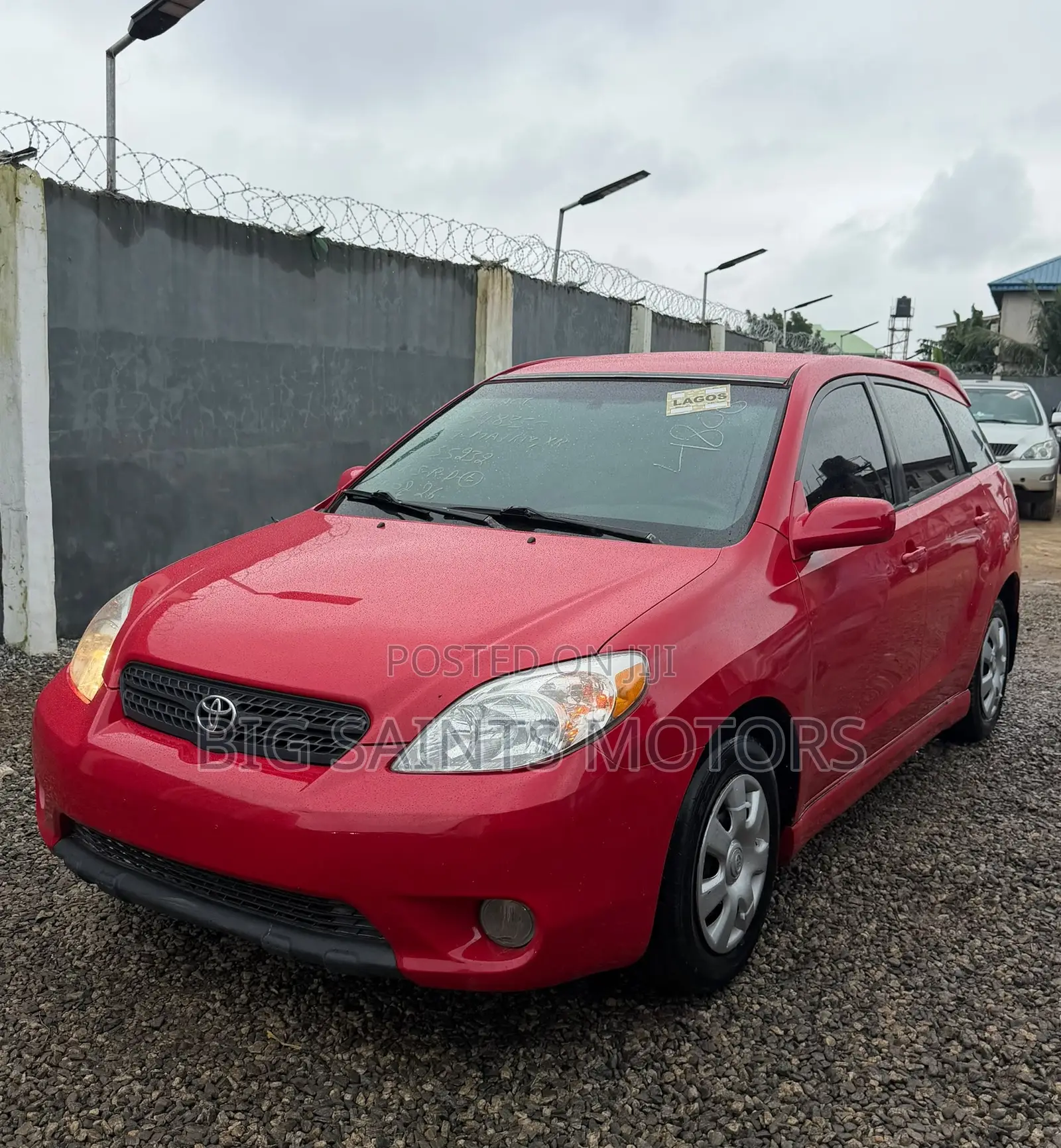 Toyota Matrix Hatchback FWD (1.8L 4cyl 5M) 2007 Red