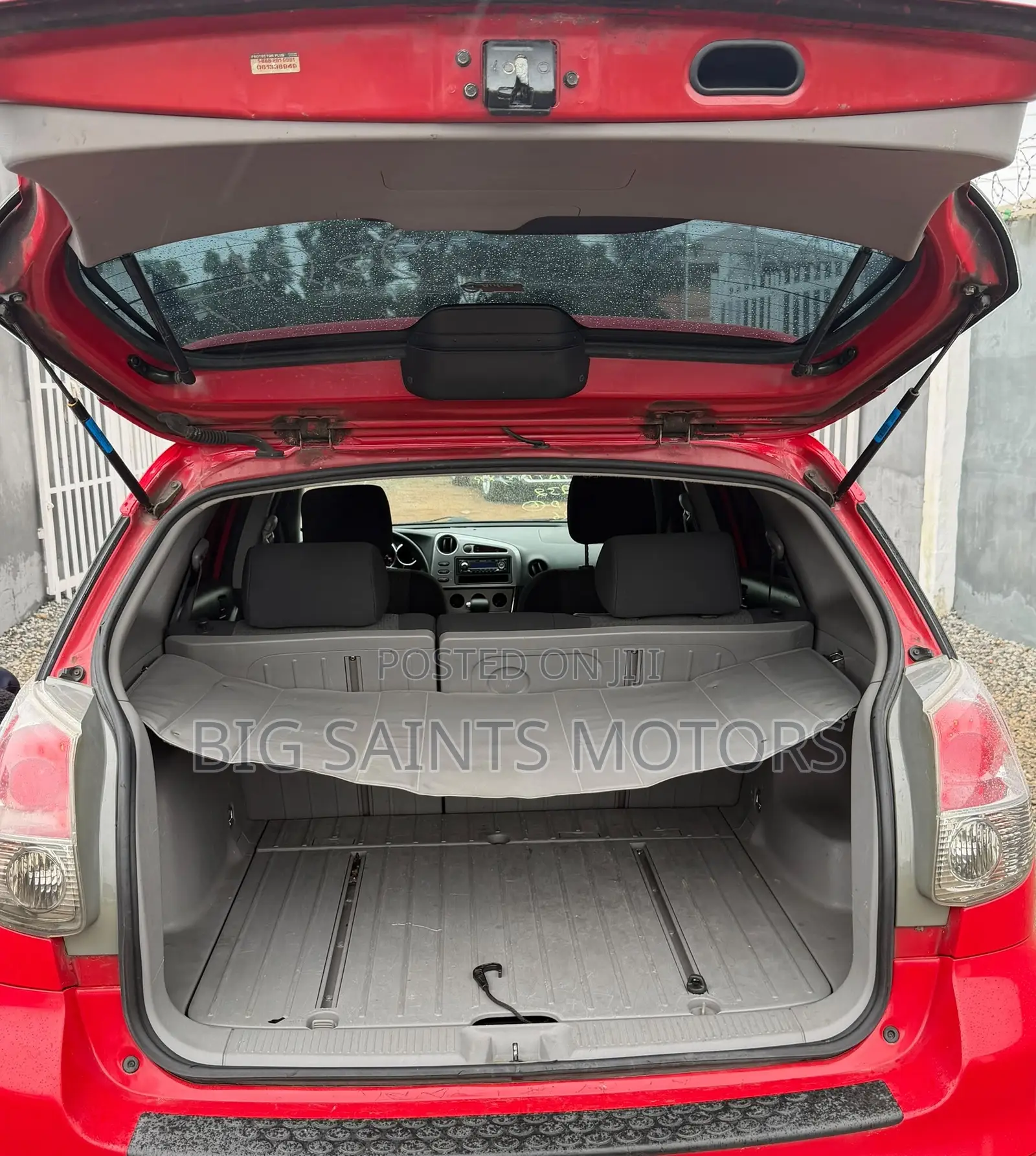 Toyota Matrix Hatchback FWD (1.8L 4cyl 5M) 2007 Red