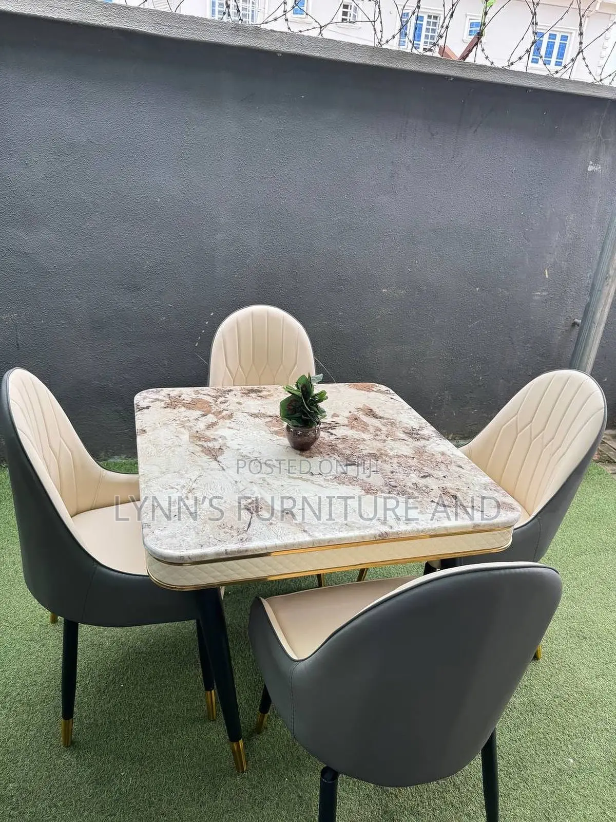 Well Padded Dinning Set