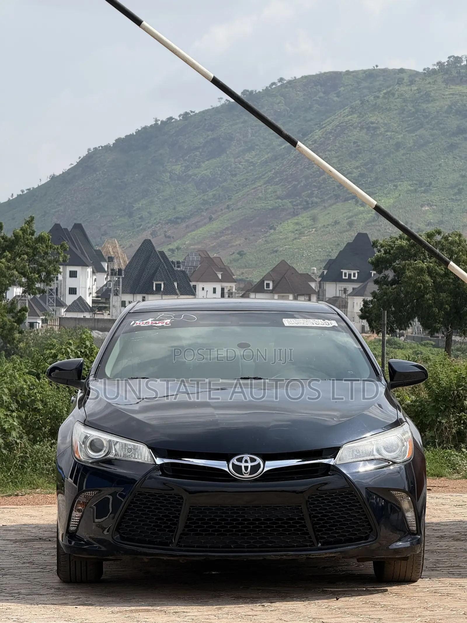 Toyota Camry 2016 Black