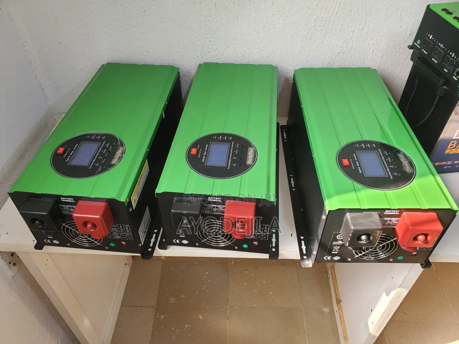 Preowned Techfine 2kVA / 1600W Pure Sine Wave Inverter (24V)
