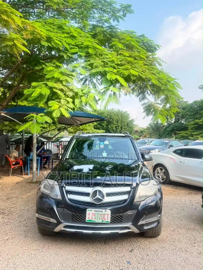 Mercedes-Benz GLK-Class 350 2014 Black