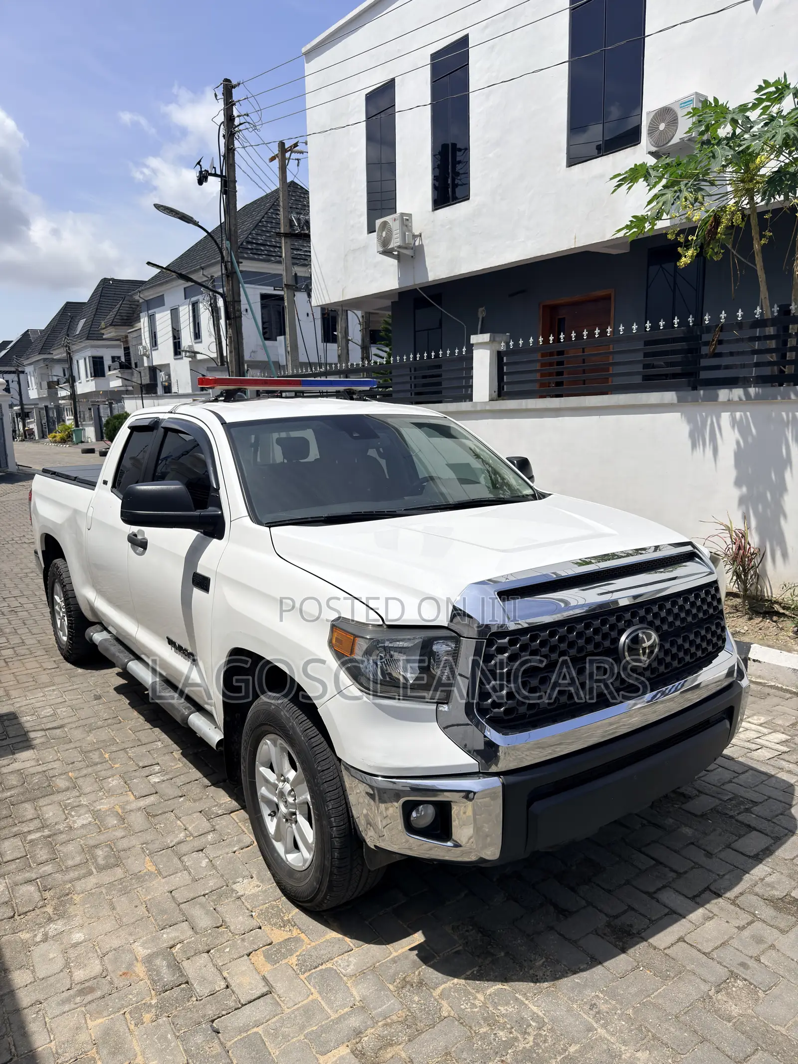 Toyota Tundra 2021 White
