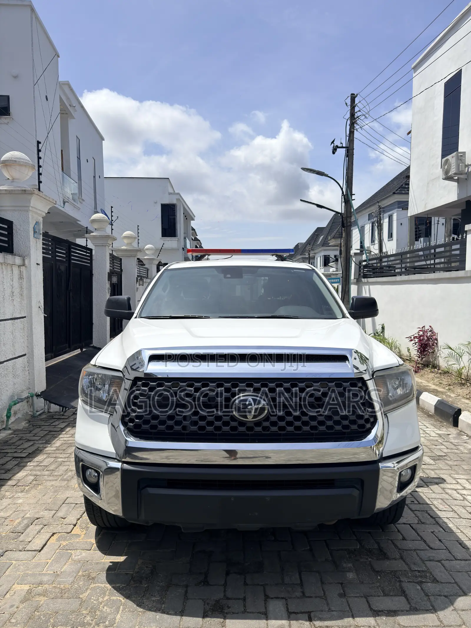 Toyota Tundra 2021 White