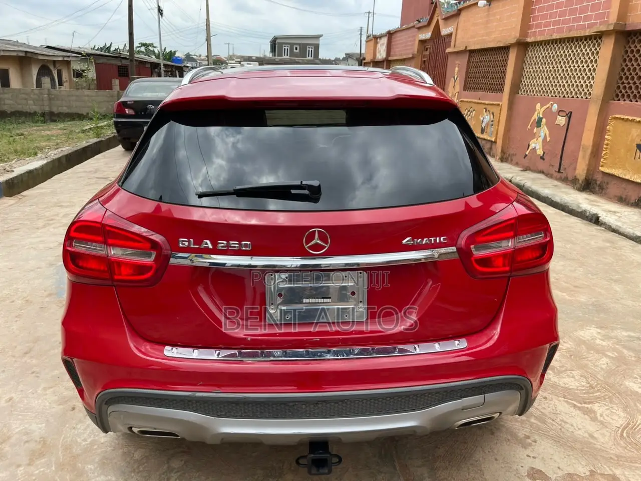 Mercedes-Benz GLA 250 2015 Red