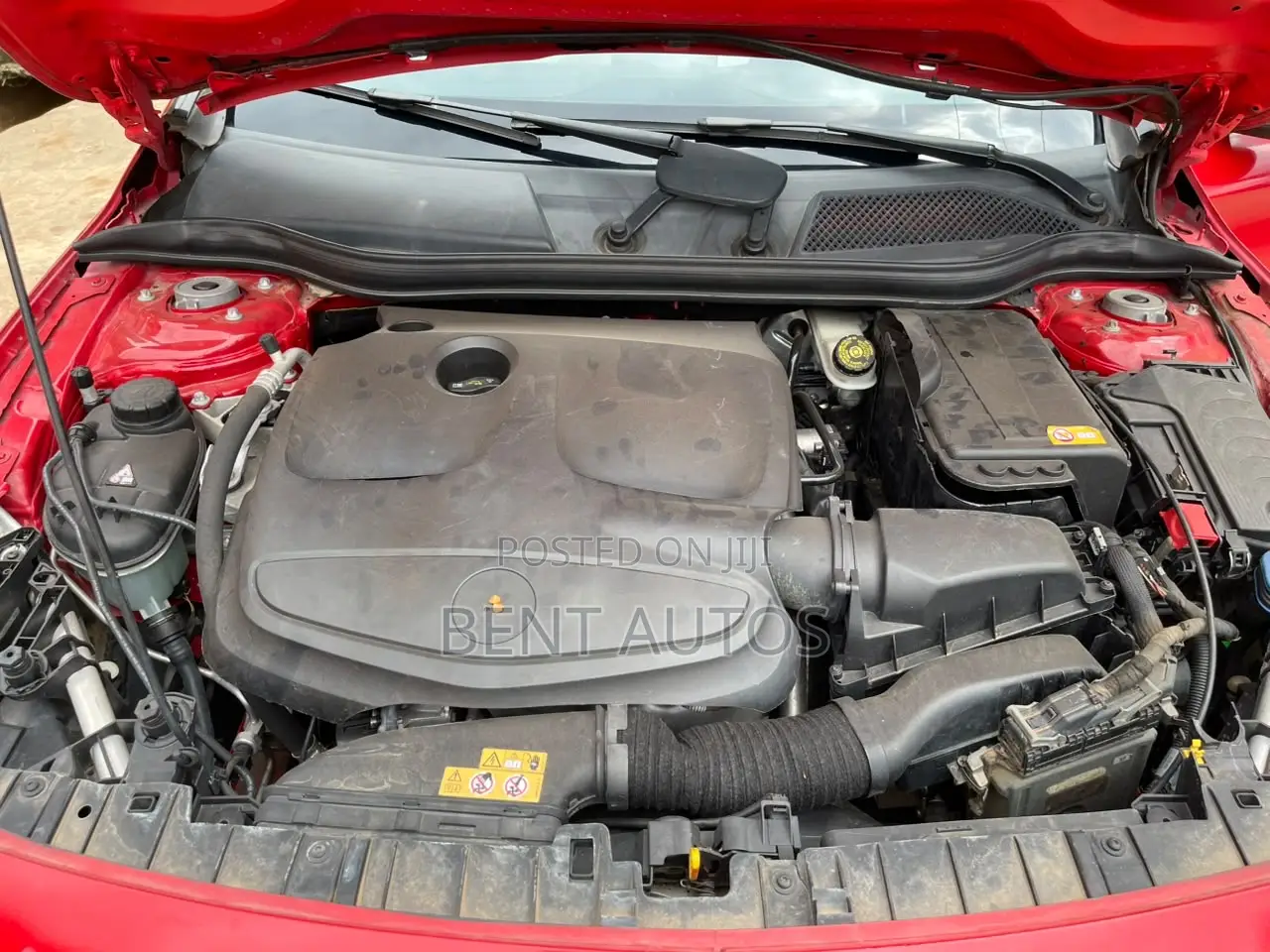 Mercedes-Benz GLA 250 2015 Red