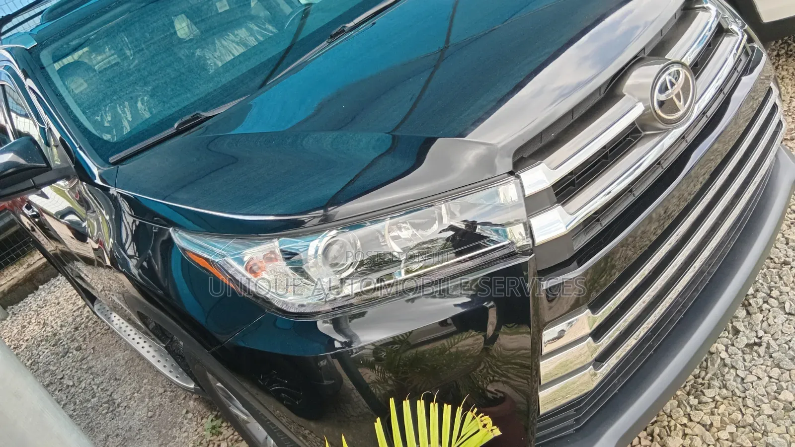 Toyota Highlander XLE 4x4 V6 (3.5L 6cyl 8A) 2018 Matt Black