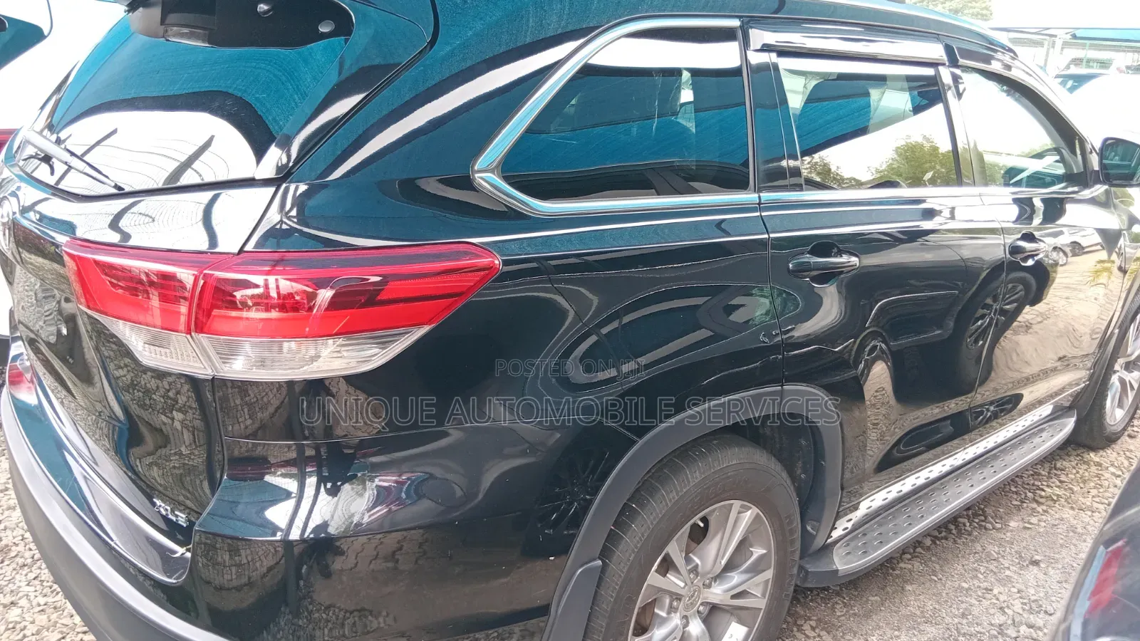 Toyota Highlander XLE 4x4 V6 (3.5L 6cyl 8A) 2018 Matt Black