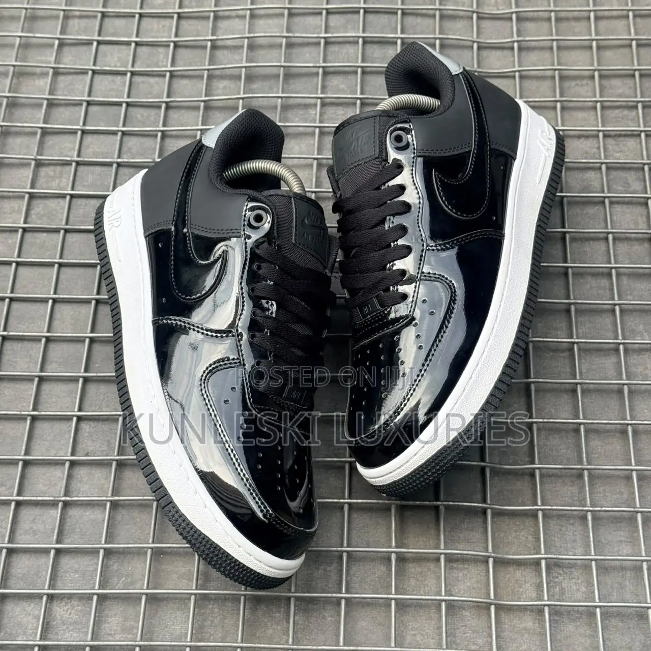 Original Nike Air Force Black 1 07 SE Patent Sneakers