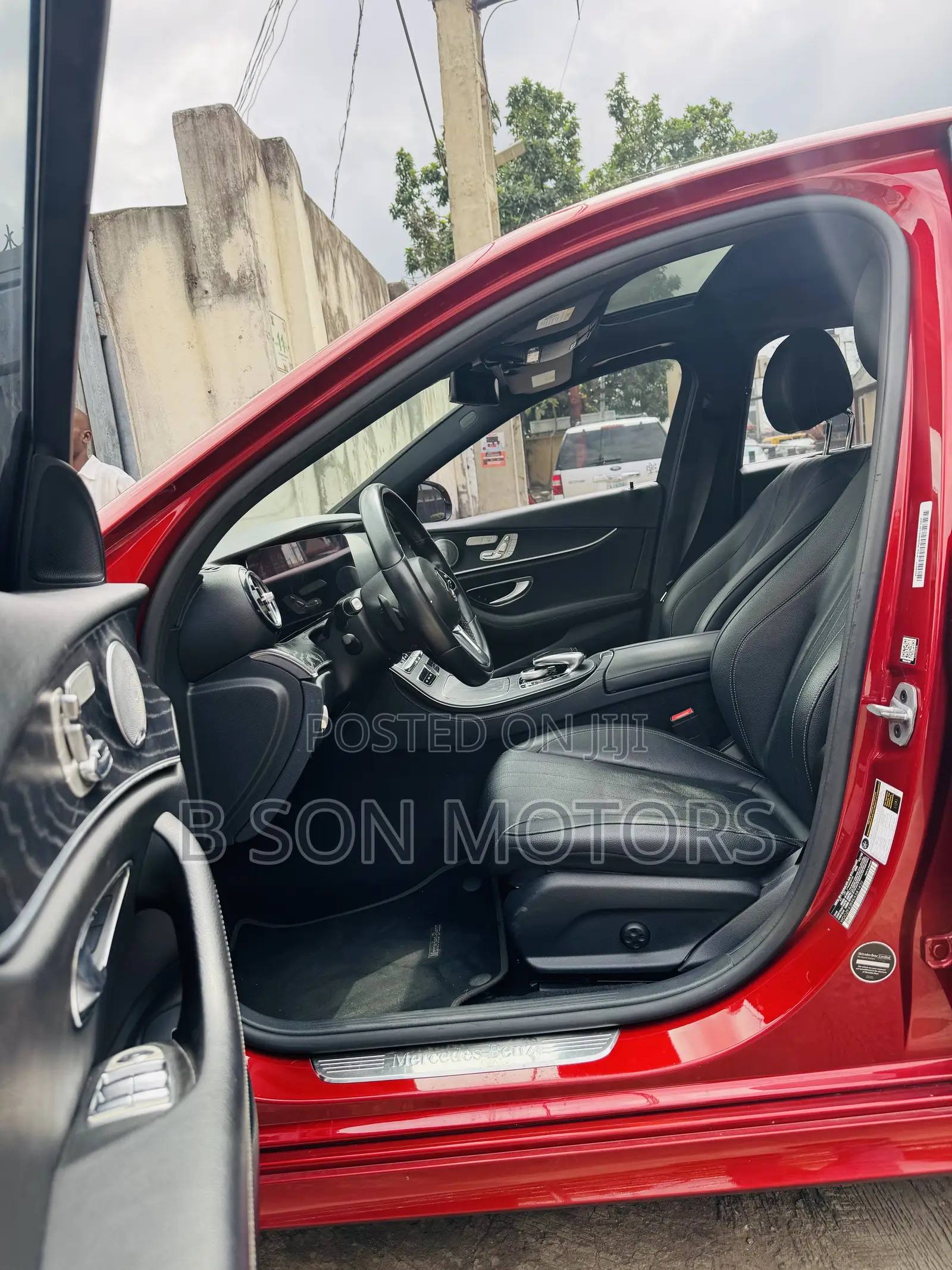 Mercedes-Benz E300 2019 Red