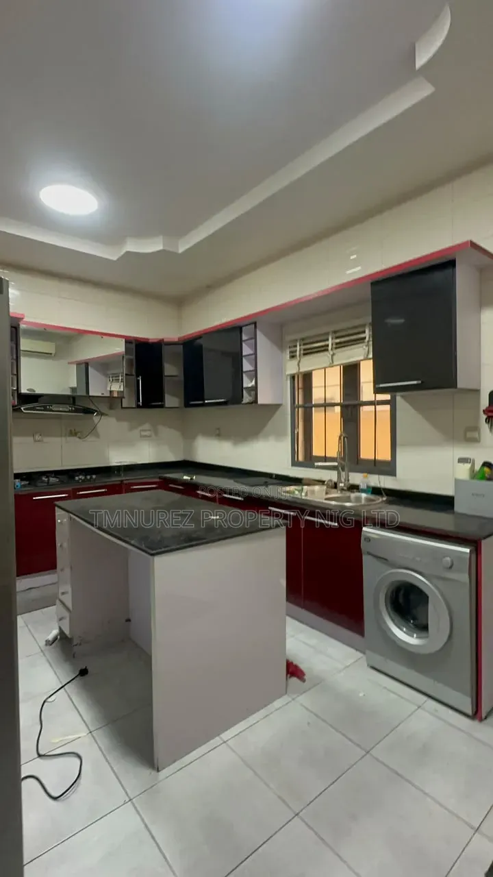 3bdrm Duplex in Chevron for rent