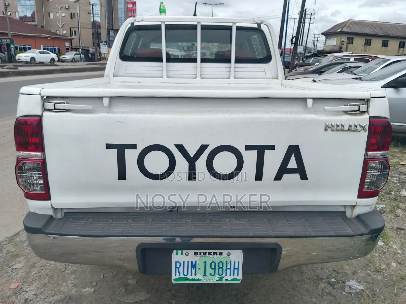 Toyota Hilux 2010 White