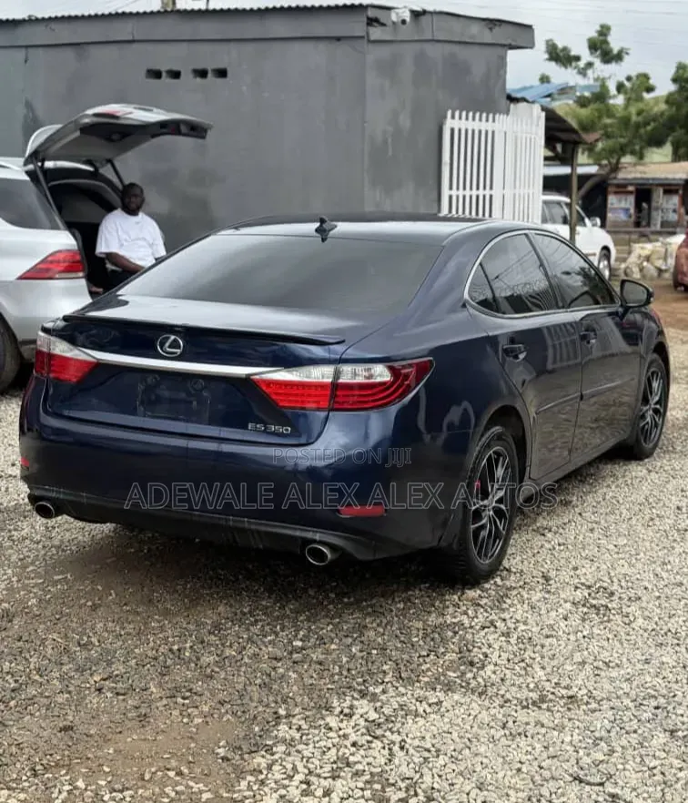 Lexus ES 2014 Blue