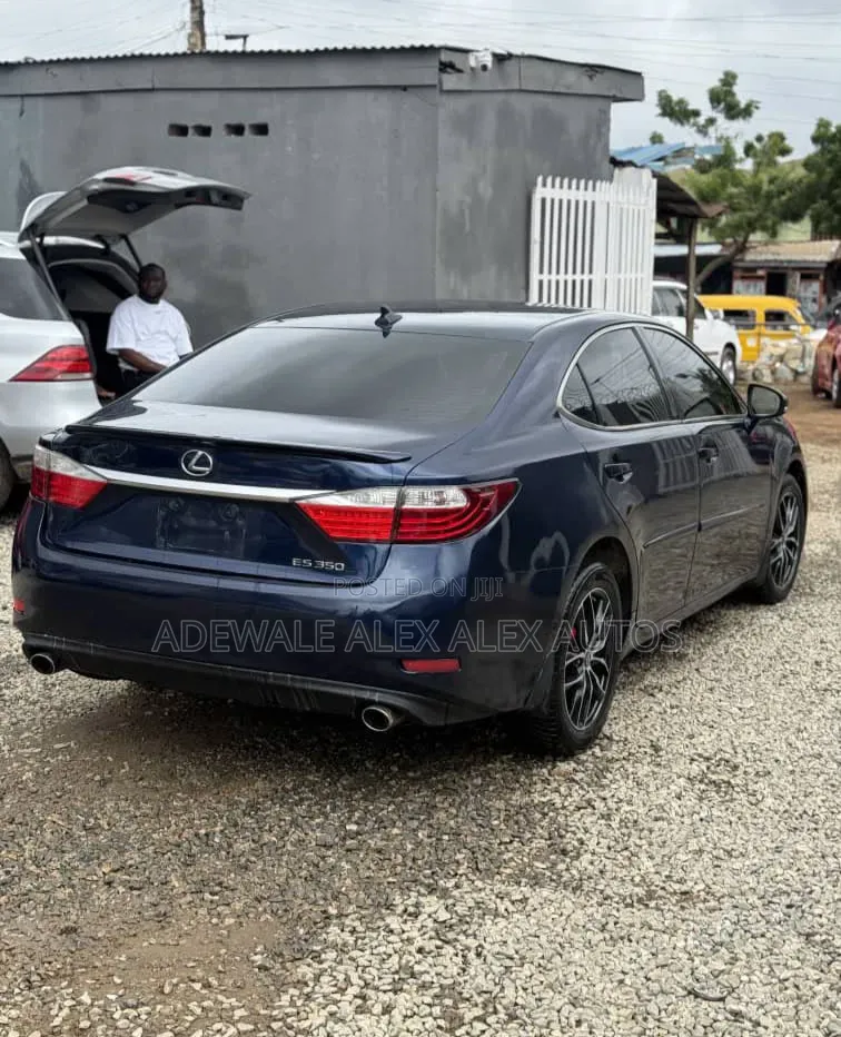 Lexus ES 2014 Blue