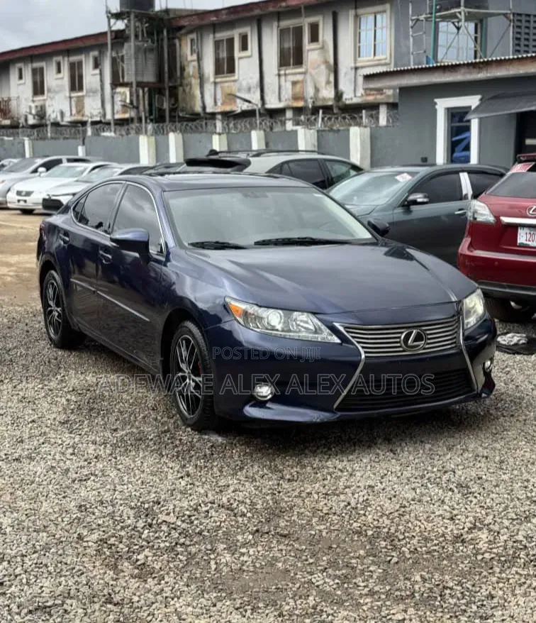 Lexus ES 2014 Blue