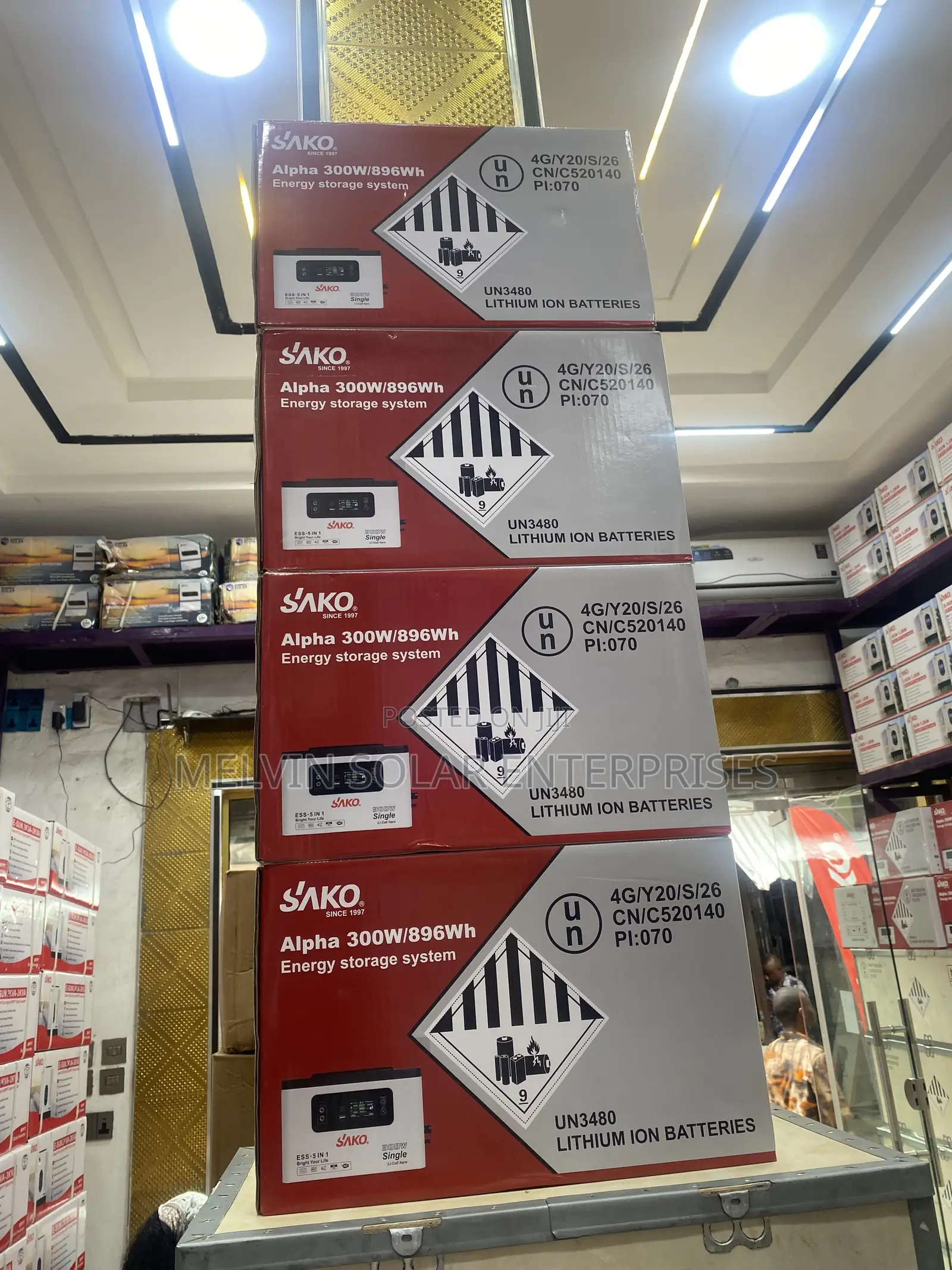 896wh 300w Output SAKO Solar All in-One Generator Available Now