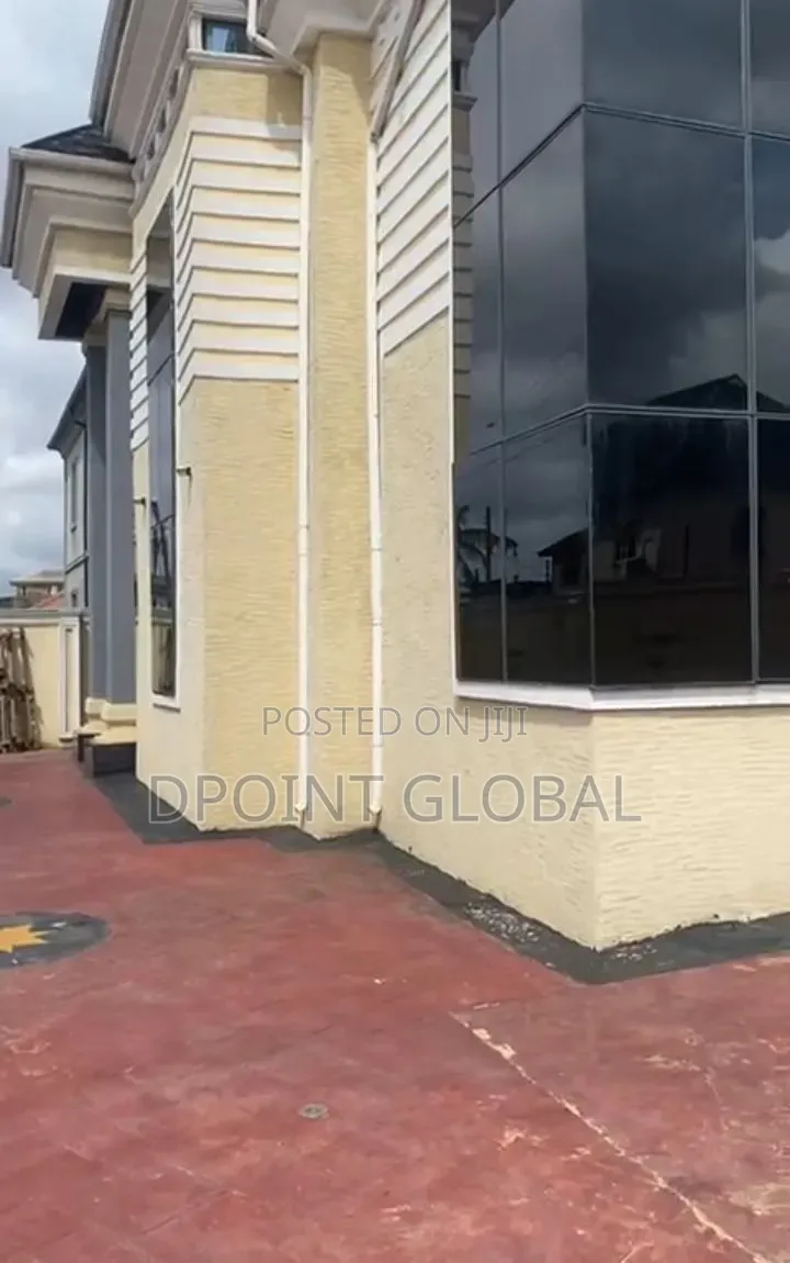 5bdrm Duplex in In Estate, Iyana Ipaja for sale