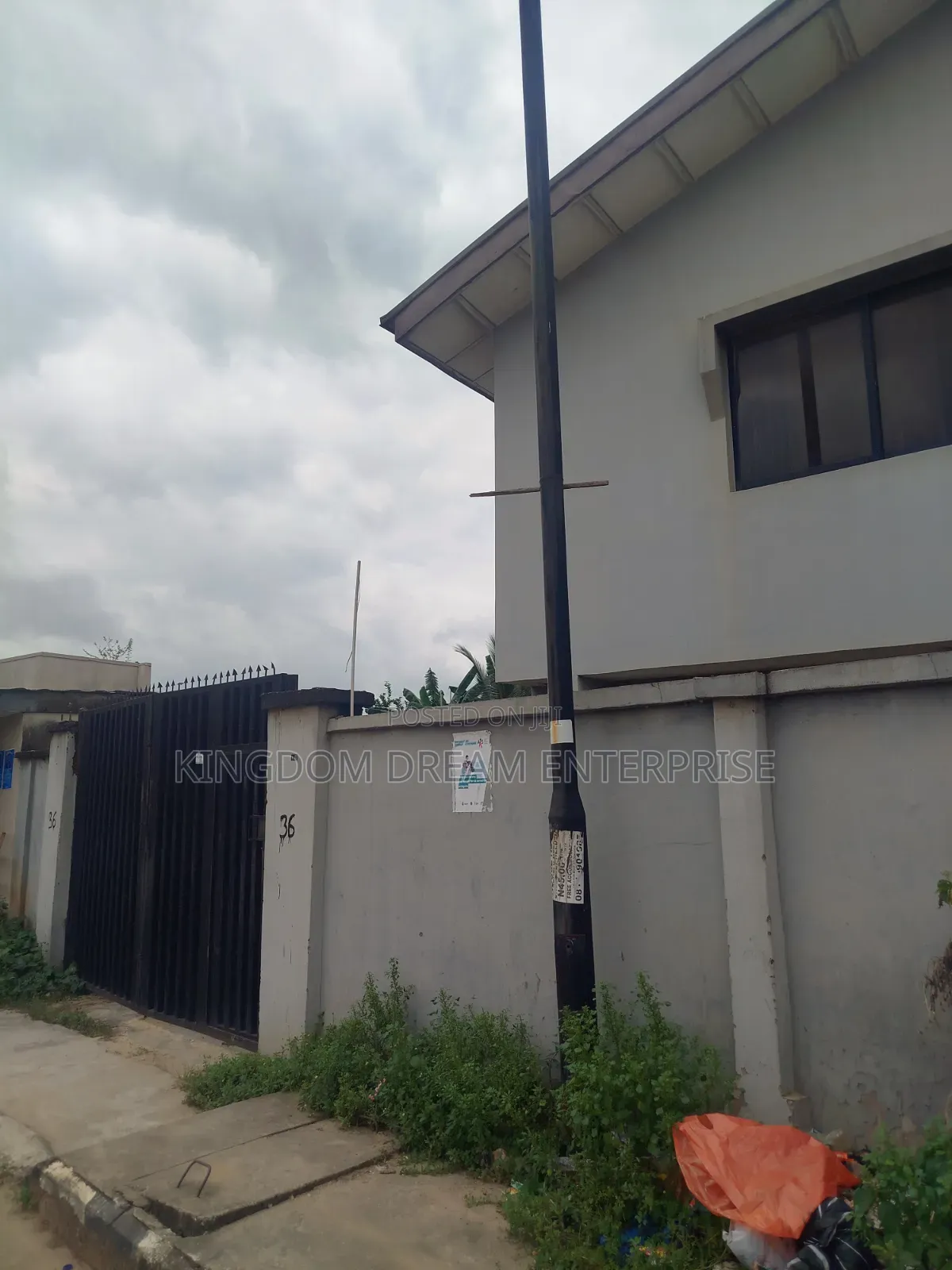 3bdrm Block of Flats in Agbe Road Abulegba for rent
