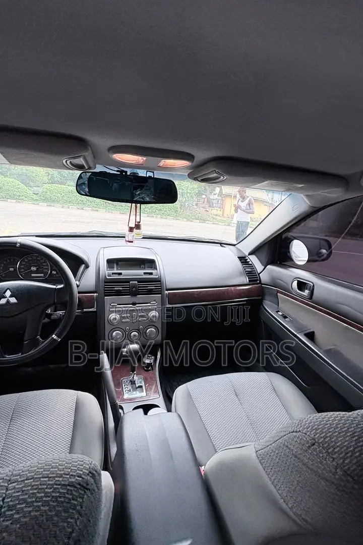 Mitsubishi Galant ES 2010 Black