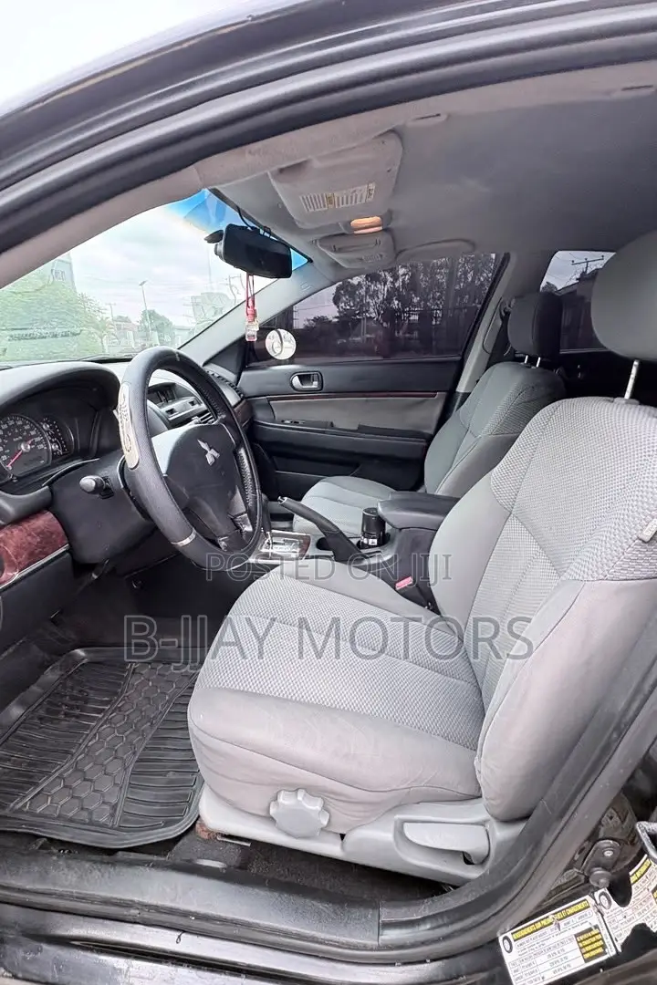 Mitsubishi Galant ES 2010 Black
