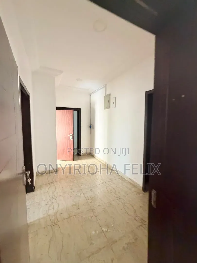 2bdrm Block of Flats in Gwarinpa Main, Bunkoro for rent