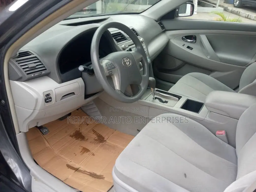 Toyota Camry 2008 Gray