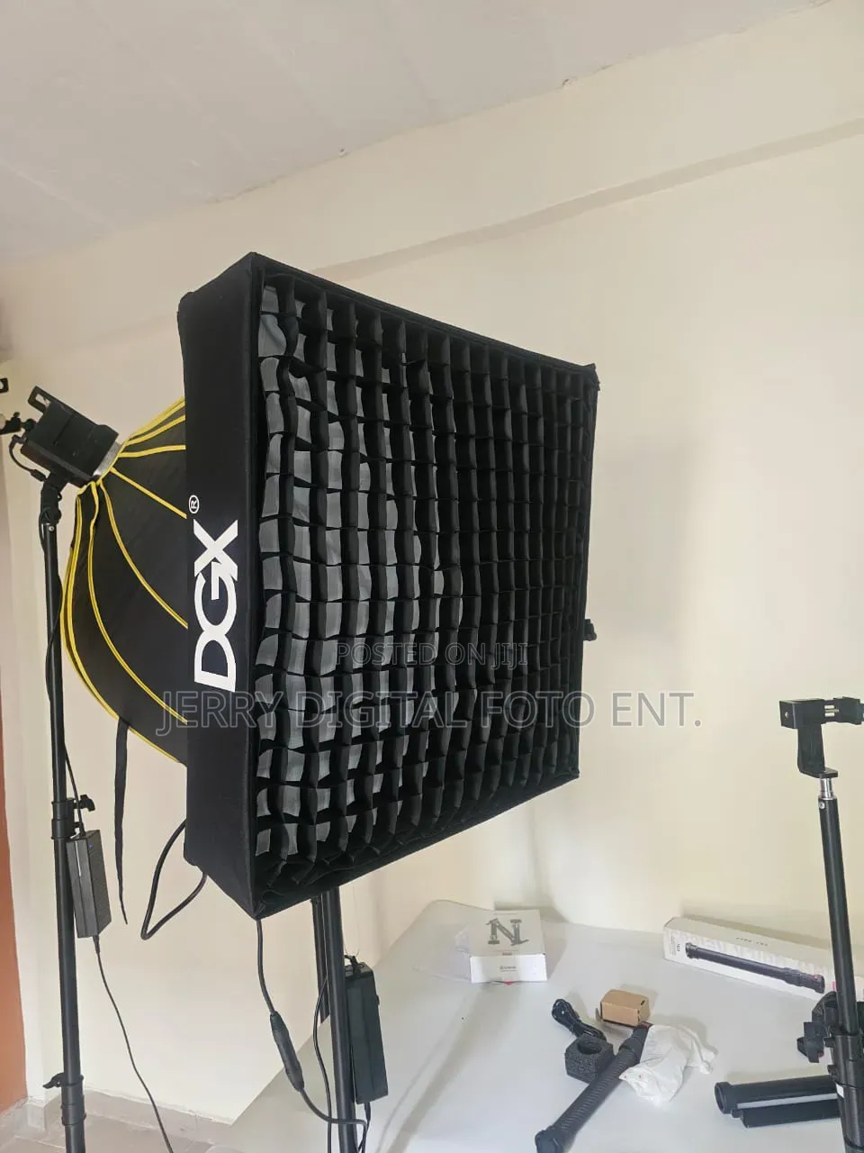DGX Fl200 Bi Mattlight
