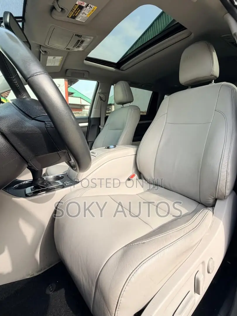 Toyota Highlander XLE V6 4x2 (3.5L 6cyl 6A) 2016 Silver