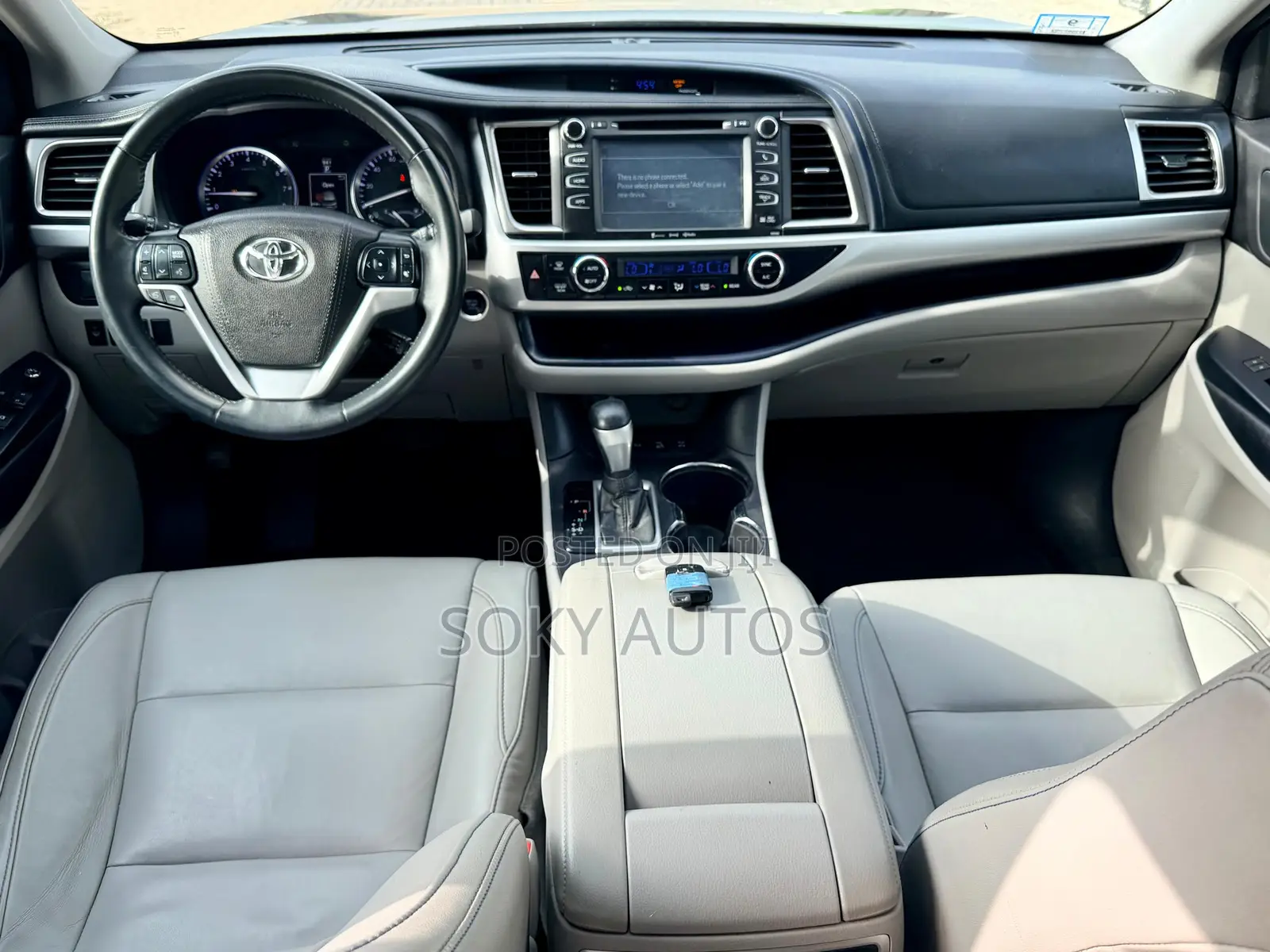 Toyota Highlander XLE V6 4x2 (3.5L 6cyl 6A) 2016 Silver