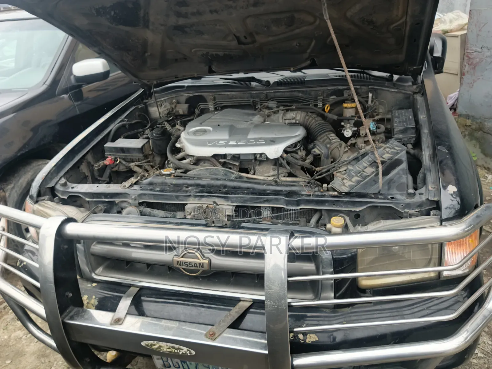 Nissan Pathfinder Automatic 2000 Black