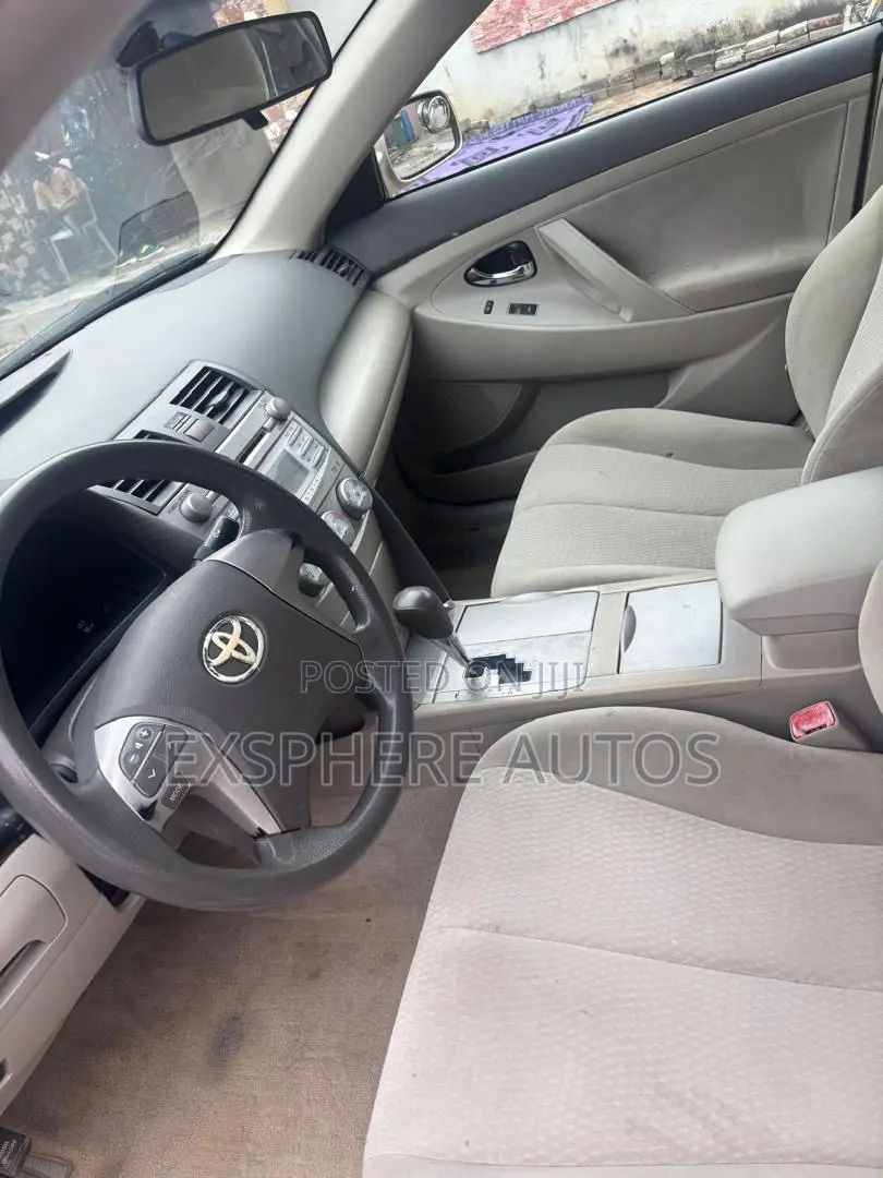 Toyota Camry 2010 Gold