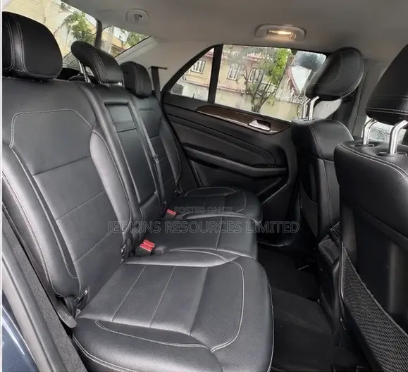Mercedes-Benz M Class ML350 4dr SUV (3.5L 6cyl 7A) 2015 Black