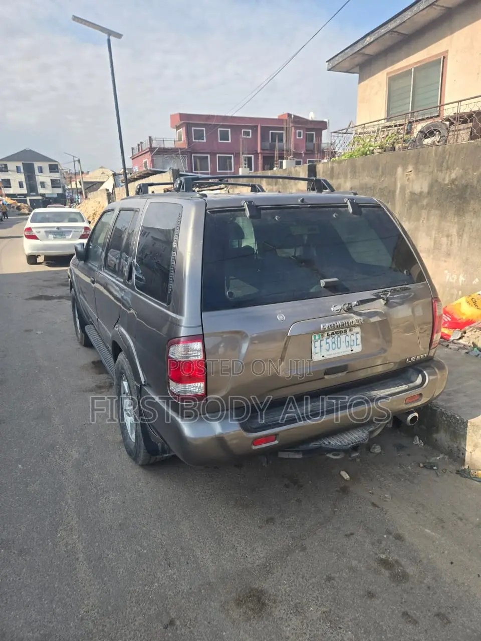 Nissan Pathfinder 2002 Gray
