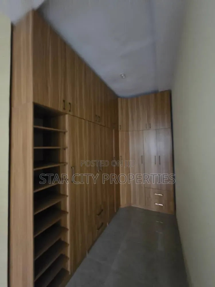 5bdrm Duplex in Omole Phase 2 for sale