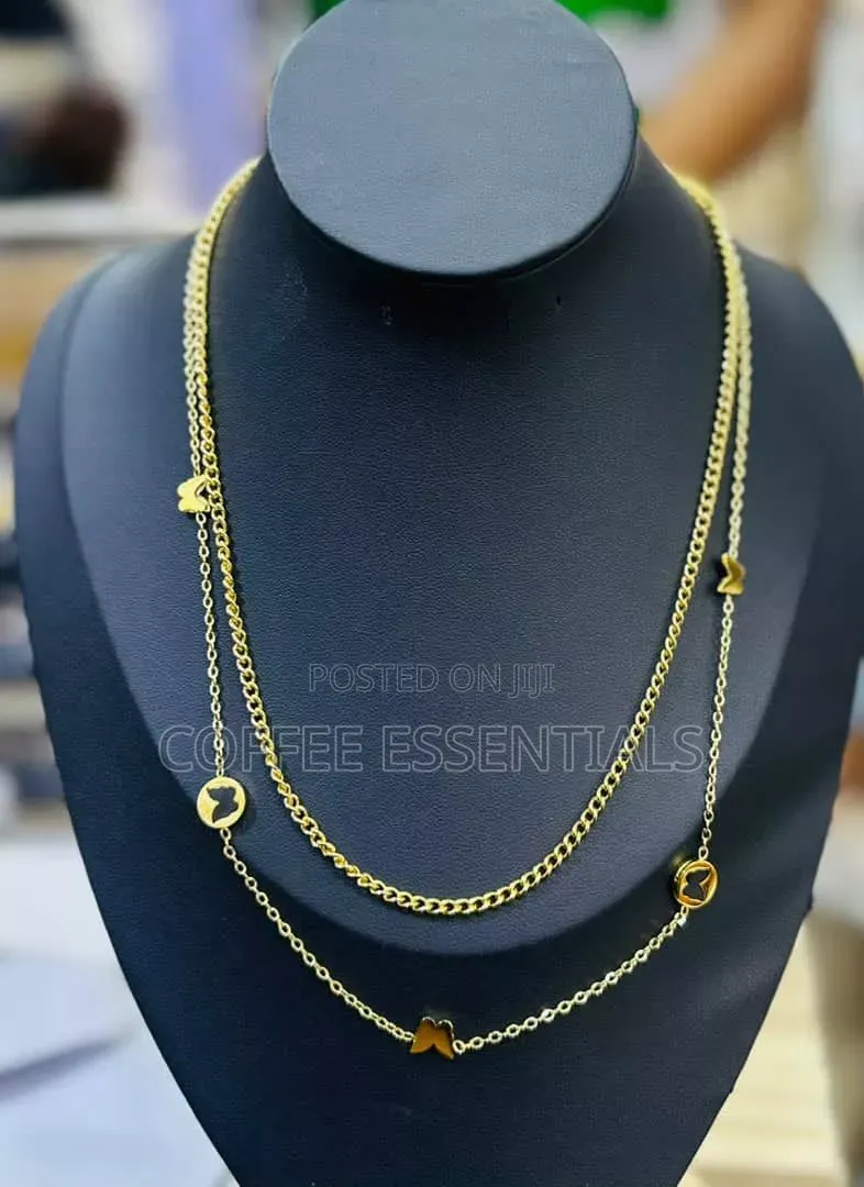 Female Neckpiece