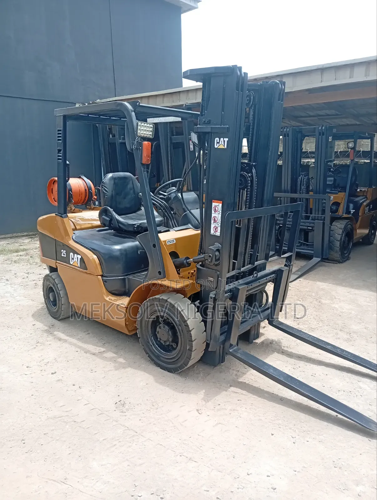 2.5tons Caterpillar Gas Forklift